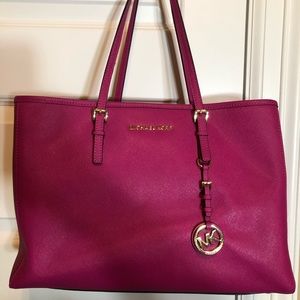 Pre-loved Michael kors handbag!